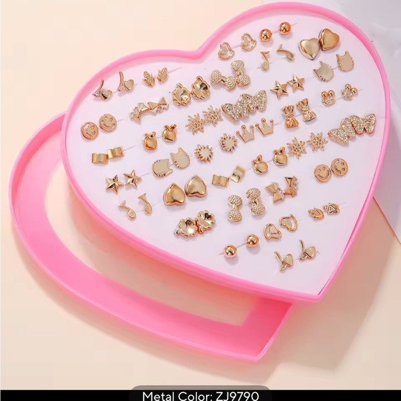 Cute Mini Stud Earrings 36 Pairs/Design Fashion Daily Jewelry for Girls
0422 - Picture 6 of 6